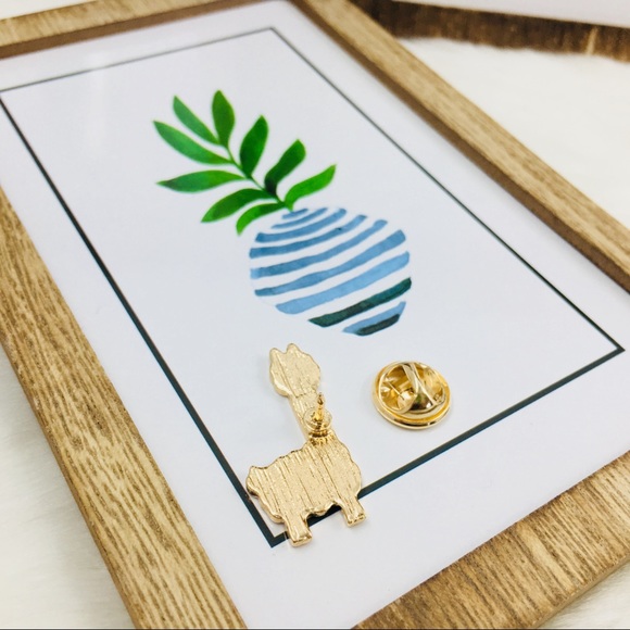 ‼️5 for $25 SALE‼️Alpaca Cute Animal Enamel Pin - Picture 3 of 5